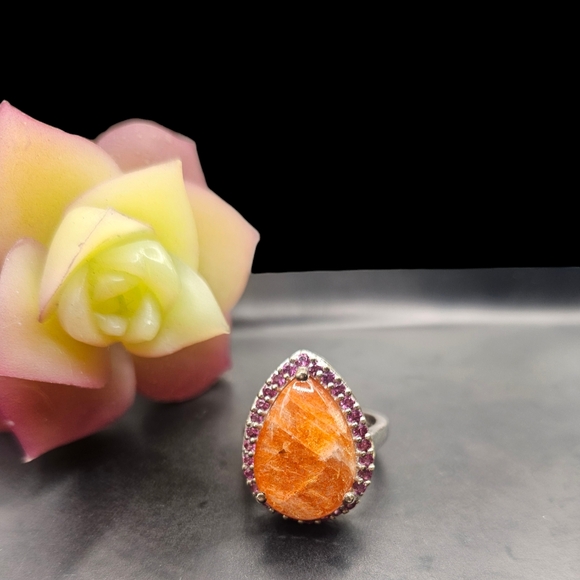 Sunstone and Garnet Ring - Picture 3 of 4
